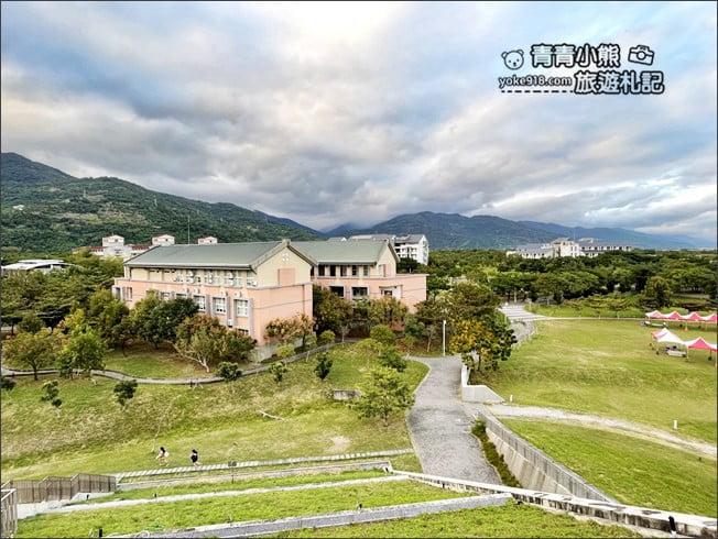 台東景點》台東大學圖書館。巨大書本的知識金字塔~人氣必拍亮點 @青青小熊＊旅遊札記