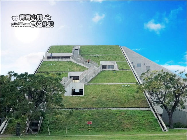 台東景點》台東大學圖書館。巨大書本的知識金字塔~人氣必拍亮點 @青青小熊*旅遊札記 台東景點》台東大學圖書館。巨大書本的知識金字塔~人氣必拍亮點 @青青小熊*旅遊札記
