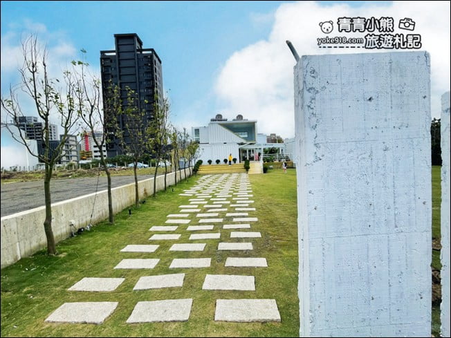 桃園景點》Overthere 白色貨櫃屋咖啡廳,享受陽光好心情~桃園約會好去處 @青青小熊*旅遊札記 桃園景點》Overthere 白色貨櫃屋咖啡廳,享受陽光好心情~桃園約會好去處 @青青小熊*旅遊札記
