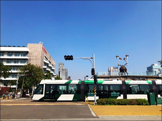 高雄新景點》港區大港橋造型優美.全亞洲最大跨港旋轉的大港橋 @青青小熊*旅遊札記 高雄新景點》港區大港橋造型優美.全亞洲最大跨港旋轉的大港橋 @青青小熊*旅遊札記