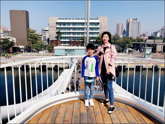 高雄新景點》港區大港橋造型優美.全亞洲最大跨港旋轉的大港橋 @青青小熊*旅遊札記 高雄新景點》港區大港橋造型優美.全亞洲最大跨港旋轉的大港橋 @青青小熊*旅遊札記