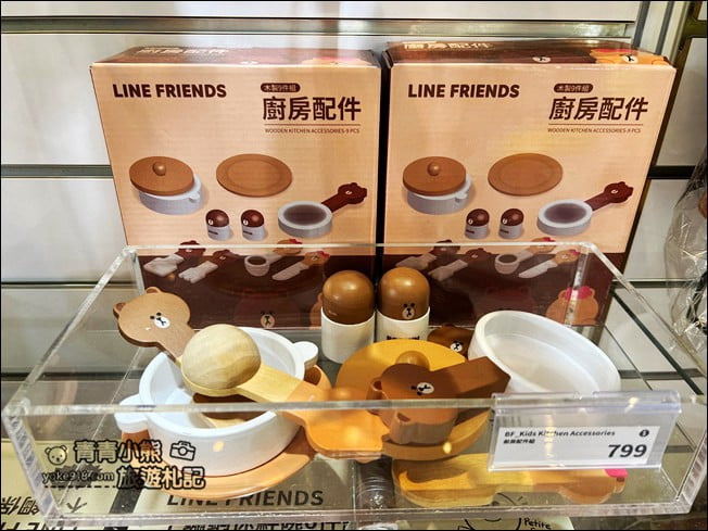 桃園打卡景點》走進城堡購物中心．line 熊大跟兔兔朋友一起來陪你過聖誕 @青青小熊＊旅遊札記