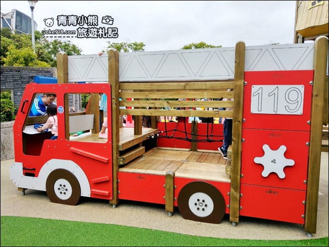 台北內湖景點》湖山六號公園.以消防車為主題的遊樂場,全新改造親子景點 @青青小熊*旅遊札記 台北內湖景點》湖山六號公園.以消防車為主題的遊樂場,全新改造親子景點 @青青小熊*旅遊札記