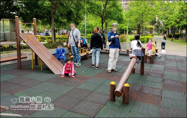 台北內湖景點》湖山六號公園．以消防車為主題的遊樂場，全新改造親子景點 @青青小熊＊旅遊札記