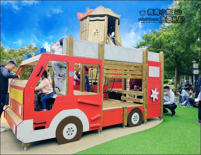 台北內湖景點》湖山六號公園.以消防車為主題的遊樂場,全新改造親子景點 @青青小熊*旅遊札記 台北內湖景點》湖山六號公園.以消防車為主題的遊樂場,全新改造親子景點 @青青小熊*旅遊札記