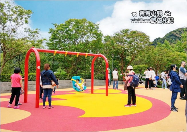 台北內湖景點》湖山六號公園.以消防車為主題的遊樂場,全新改造親子景點 @青青小熊*旅遊札記 台北內湖景點》湖山六號公園.以消防車為主題的遊樂場,全新改造親子景點 @青青小熊*旅遊札記