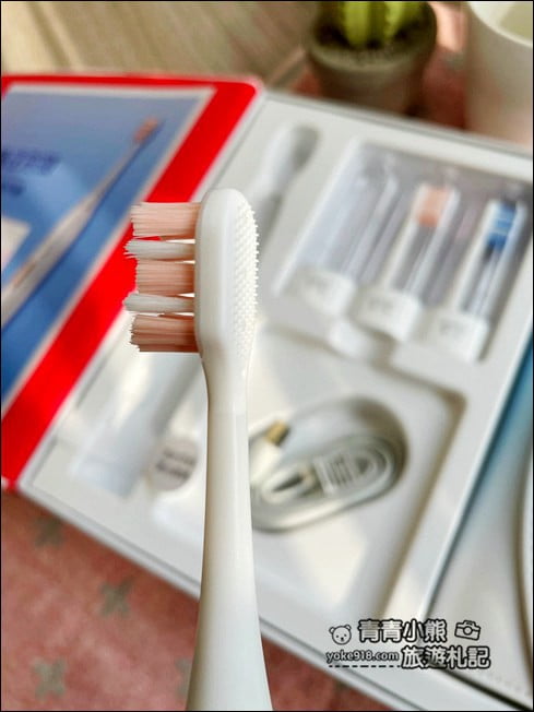 生活好物體驗》高露潔最新美型的電動牙刷- GLINT變速刷,給你最舒適乾淨的潔牙+護齦體驗 @青青小熊*旅遊札記 生活好物體驗》高露潔最新美型的電動牙刷- GLINT變速刷,給你最舒適乾淨的潔牙+護齦體驗 @青青小熊*旅遊札記