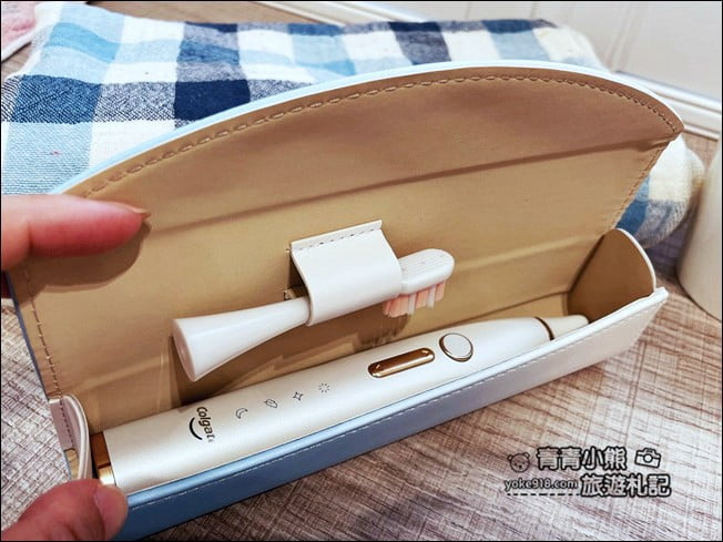 生活好物體驗》高露潔最新美型的電動牙刷- GLINT變速刷,給你最舒適乾淨的潔牙+護齦體驗 @青青小熊*旅遊札記 生活好物體驗》高露潔最新美型的電動牙刷- GLINT變速刷,給你最舒適乾淨的潔牙+護齦體驗 @青青小熊*旅遊札記