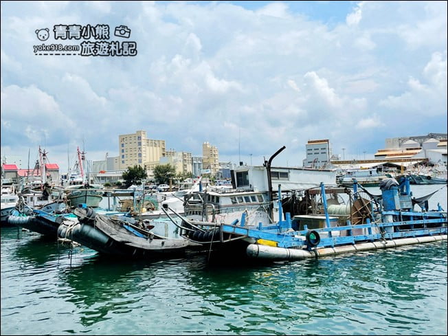 台中景點》梧棲漁港.必拍巨型海洋生物,逛新鮮漁獲吃美食 @青青小熊*旅遊札記 台中景點》梧棲漁港.必拍巨型海洋生物,逛新鮮漁獲吃美食 @青青小熊*旅遊札記