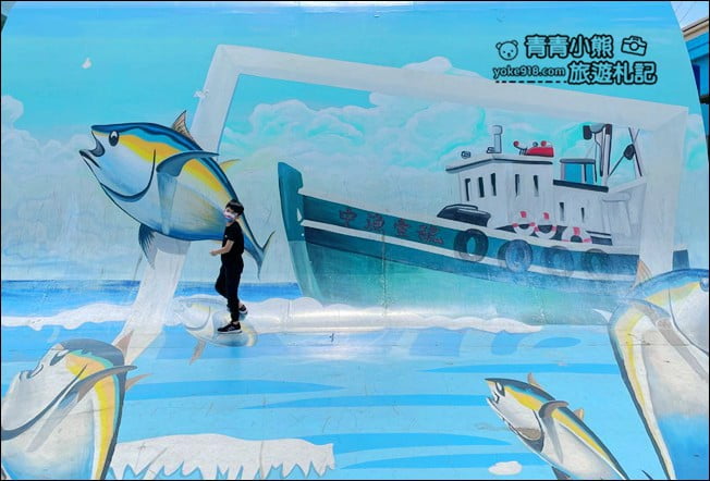 台中景點》梧棲漁港.必拍巨型海洋生物,逛新鮮漁獲吃美食 @青青小熊*旅遊札記 台中景點》梧棲漁港.必拍巨型海洋生物,逛新鮮漁獲吃美食 @青青小熊*旅遊札記