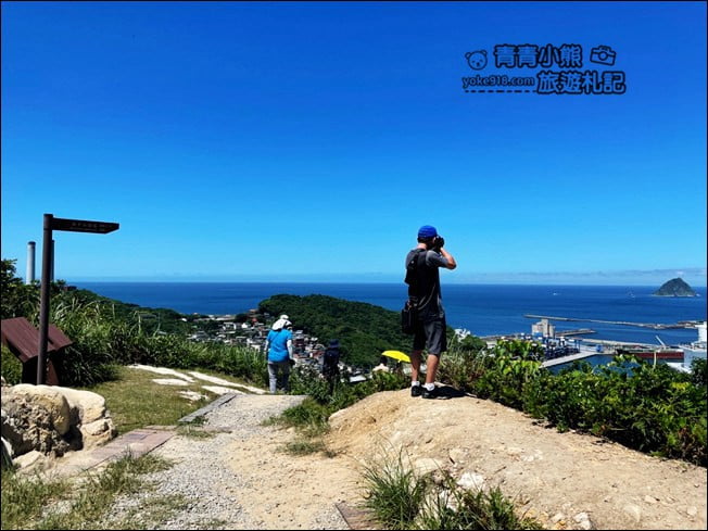 基隆景點》球子山燈塔.秘境賞景步道~走訪白色燈塔,360度欣賞海景 @青青小熊*旅遊札記 基隆景點》球子山燈塔.秘境賞景步道~走訪白色燈塔,360度欣賞海景 @青青小熊*旅遊札記