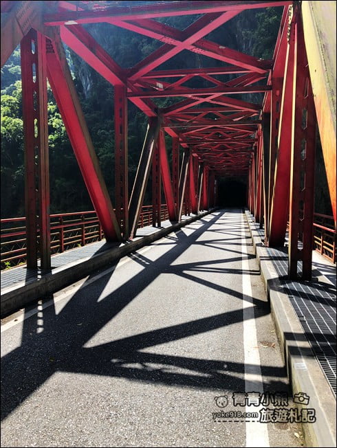 花蓮景點》長春祠.花蓮超美瀑布斷橋~必玩散步景點,來這超值得 @青青小熊*旅遊札記 花蓮景點》長春祠.花蓮超美瀑布斷橋~必玩散步景點,來這超值得 @青青小熊*旅遊札記