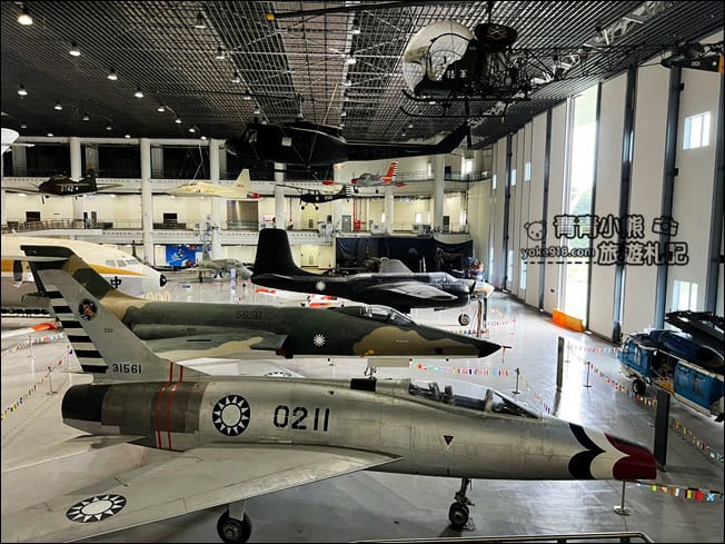 高雄景點》航空教育展示館.好像來到放大版模型室,變裝體驗當個小小飛行員 @青青小熊*旅遊札記 高雄景點》航空教育展示館.好像來到放大版模型室,變裝體驗當個小小飛行員 @青青小熊*旅遊札記