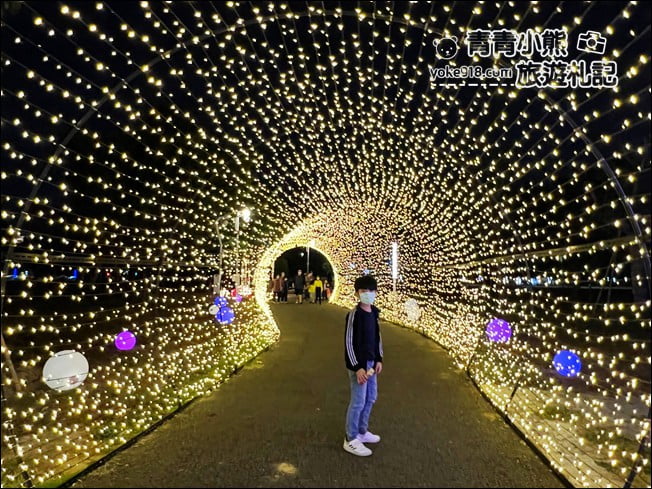 台中景點》水湳中央公園,迎接2022,浪漫旋轉木馬~聖誕跨年燈飾登場 @青青小熊*旅遊札記 台中景點》水湳中央公園,迎接2022,浪漫旋轉木馬~聖誕跨年燈飾登場 @青青小熊*旅遊札記