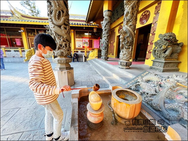 桃園景點》大溪迎富送窮廟~巨大彩色筊杯好好拍,拍照打卡.求發財金 @青青小熊*旅遊札記 桃園景點》大溪迎富送窮廟~巨大彩色筊杯好好拍,拍照打卡.求發財金 @青青小熊*旅遊札記
