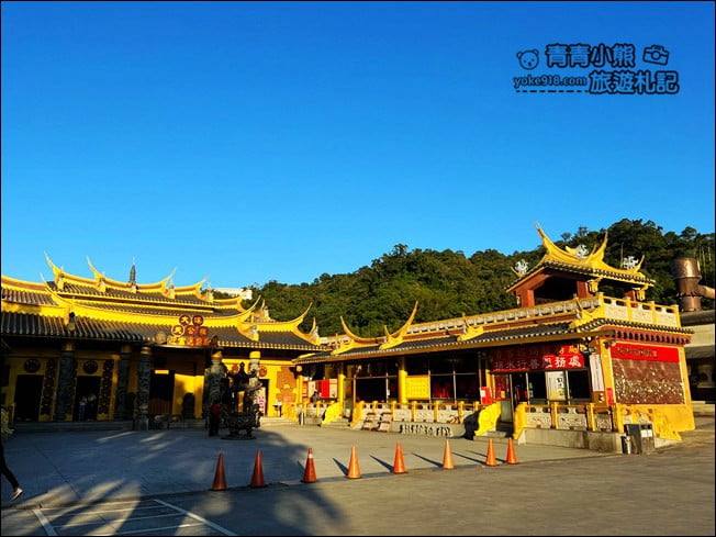 桃園景點》大溪迎富送窮廟~巨大彩色筊杯好好拍,拍照打卡.求發財金 @青青小熊*旅遊札記 桃園景點》大溪迎富送窮廟~巨大彩色筊杯好好拍,拍照打卡.求發財金 @青青小熊*旅遊札記