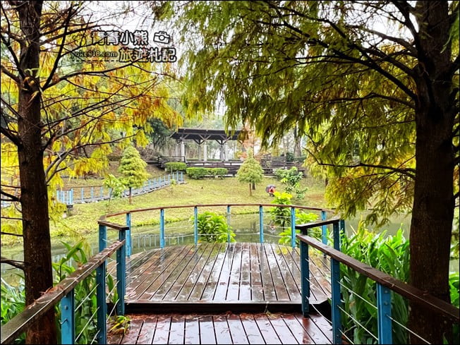桃園景點》長庚養生村.落羽松湖畔散步去~水上平台木棧道好迷人 @青青小熊*旅遊札記 桃園景點》長庚養生村.落羽松湖畔散步去~水上平台木棧道好迷人 @青青小熊*旅遊札記