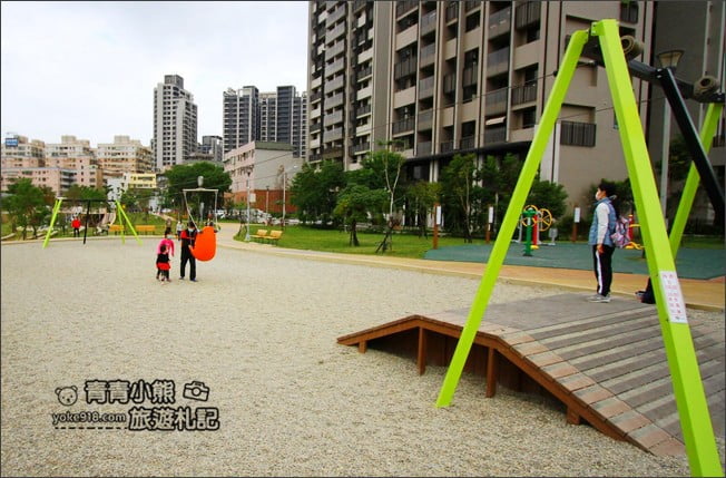 新竹景點》竹北AI智慧園區公園.溜小孩好去處、滑步車場沙坑大碗公,來這好放電 @青青小熊*旅遊札記 新竹景點》竹北AI智慧園區公園.溜小孩好去處、滑步車場沙坑大碗公,來這好放電 @青青小熊*旅遊札記