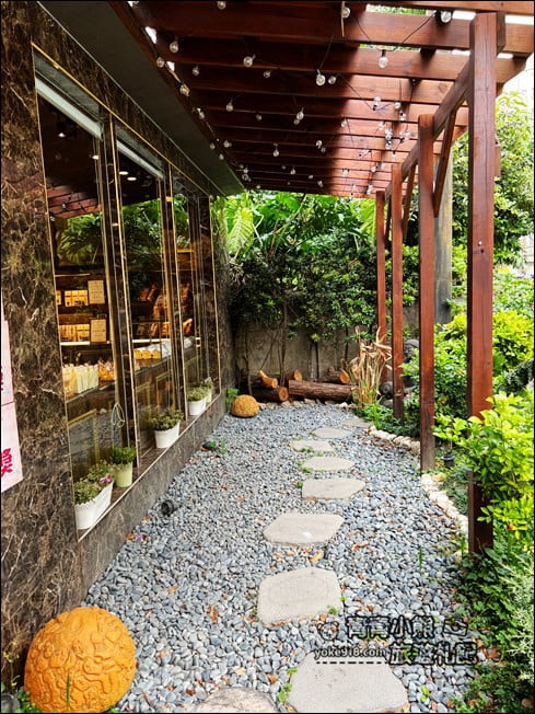 台中景點》旅禾泡芙之家.巨大泡芙太可愛~還有泡芙小屋打卡去 @青青小熊*旅遊札記 台中景點》旅禾泡芙之家.巨大泡芙太可愛~還有泡芙小屋打卡去 @青青小熊*旅遊札記
