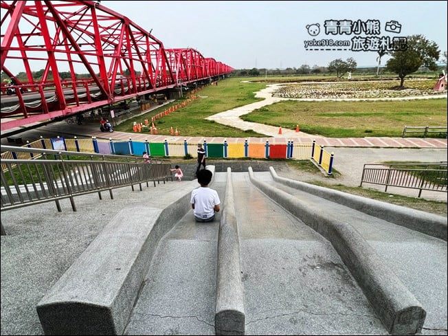 雲林景點》Q版媽祖、兒童遊戲區,雲林西螺大橋親子公園~還有最美的紅色大橋 @青青小熊*旅遊札記 雲林景點》Q版媽祖、兒童遊戲區,雲林西螺大橋親子公園~還有最美的紅色大橋 @青青小熊*旅遊札記