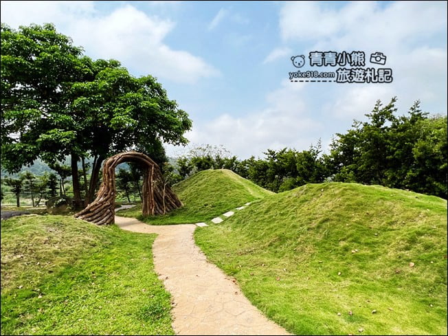 苗栗景點》綺緣樟腦精油觀光工場．甕牆，庭院好好拍~順遊景點推薦 @青青小熊＊旅遊札記