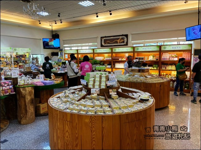 苗栗景點》綺緣樟腦精油觀光工場．甕牆，庭院好好拍~順遊景點推薦 @青青小熊＊旅遊札記
