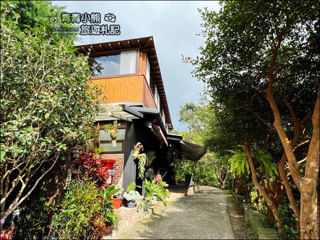 桃園景點》森林中的丸山咖啡.評價4.3分~熱門約會景點 @青青小熊*旅遊札記 桃園景點》森林中的丸山咖啡.評價4.3分~熱門約會景點 @青青小熊*旅遊札記