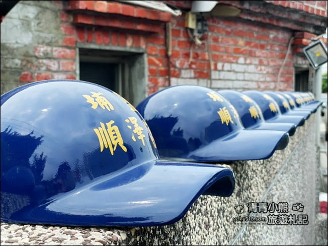 彰化景點》最火紅的冠軍帽就在埔鹽順澤宮~還可以跟Q版神明公仔拍照 @青青小熊＊旅遊札記