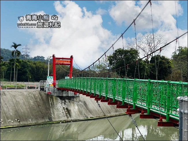 南投景點》下坪吊橋．竹山順遊推薦~有可愛彩繪的下坪吊橋 @青青小熊＊旅遊札記