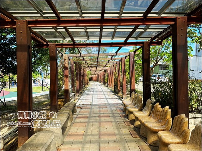 苗栗新景點》有著通霄之塔的新生公園，3層樓高溜滑梯好刺激 @青青小熊＊旅遊札記