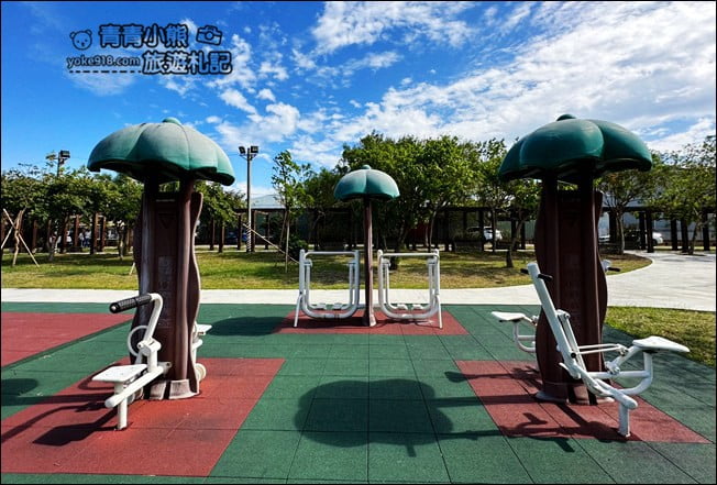 苗栗新景點》有著通霄之塔的新生公園，3層樓高溜滑梯好刺激 @青青小熊＊旅遊札記