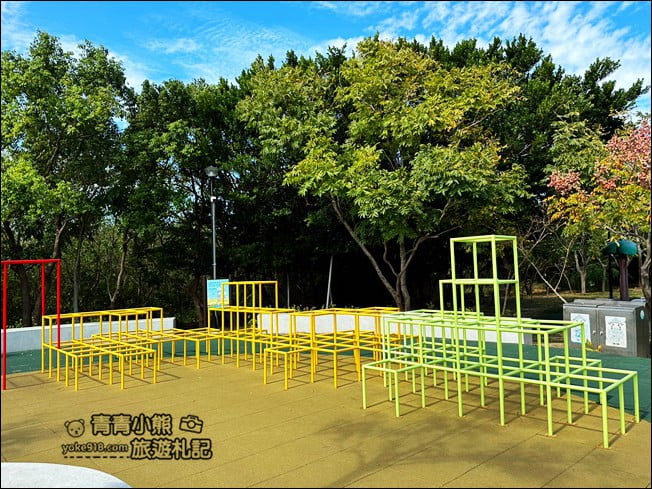 苗栗新景點》有著通霄之塔的新生公園，3層樓高溜滑梯好刺激 @青青小熊＊旅遊札記
