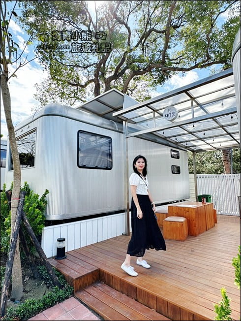 苗栗景點》藍鵲渡假莊園.最新開放的星空透明玻璃屋,還有彩色合掌村 @青青小熊*旅遊札記 苗栗景點》藍鵲渡假莊園.最新開放的星空透明玻璃屋,還有彩色合掌村 @青青小熊*旅遊札記