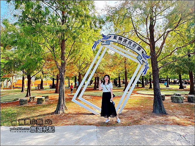 苗栗景點》藍鵲渡假莊園.最新開放的星空透明玻璃屋,還有彩色合掌村 @青青小熊*旅遊札記 苗栗景點》藍鵲渡假莊園.最新開放的星空透明玻璃屋,還有彩色合掌村 @青青小熊*旅遊札記