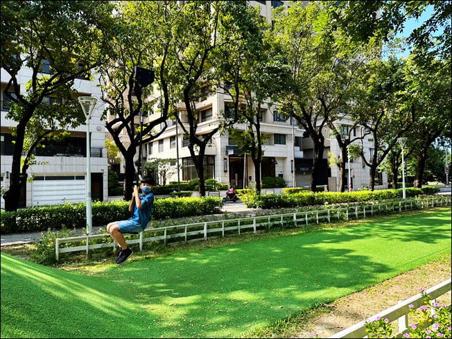 高雄新景點》走進愛麗絲的奇幻樂園~不用門票可愛好拍的高雄新亮點 @青青小熊*旅遊札記 高雄新景點》走進愛麗絲的奇幻樂園~不用門票可愛好拍的高雄新亮點 @青青小熊*旅遊札記