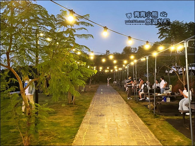 台中景點》鹿雅森林~一起浪漫看夜景，還可帶家中的毛小孩來這奔跑 @青青小熊＊旅遊札記