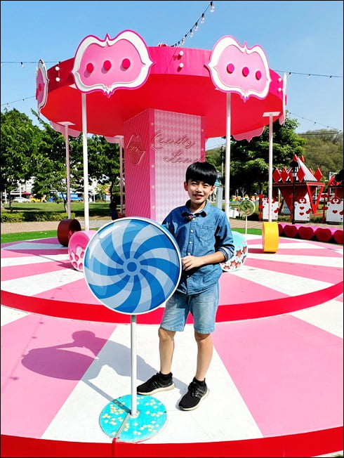 高雄新景點》走進愛麗絲的奇幻樂園~不用門票可愛好拍的高雄新亮點 @青青小熊*旅遊札記 高雄新景點》走進愛麗絲的奇幻樂園~不用門票可愛好拍的高雄新亮點 @青青小熊*旅遊札記