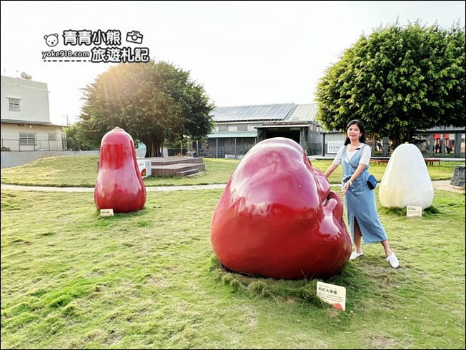 屏東景點》佳冬透紅佳人樂園，巨大蓮霧出沒~來到巨人國 @青青小熊＊旅遊札記