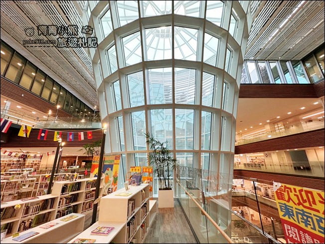 桃園景點》桃園圖書總館.最美地標、還有特色店家可以一起逛 @青青小熊*旅遊札記 桃園景點》桃園圖書總館.最美地標、還有特色店家可以一起逛 @青青小熊*旅遊札記