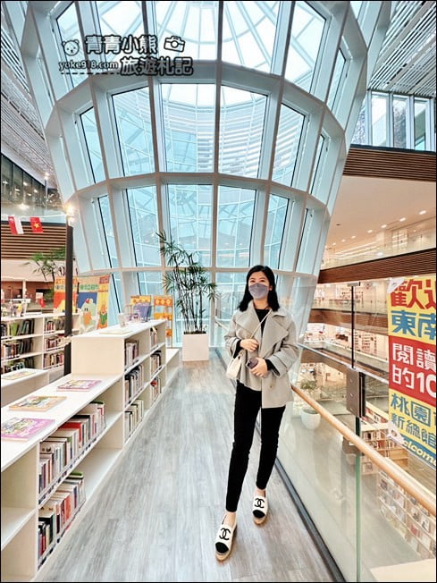 桃園景點》桃園圖書總館．最美地標、還有特色店家可以一起逛 @青青小熊＊旅遊札記
