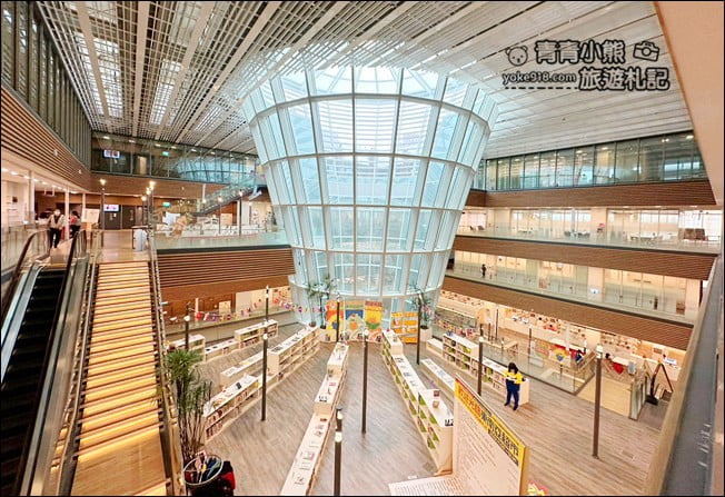 桃園景點》桃園圖書總館.最美地標、還有特色店家可以一起逛 @青青小熊*旅遊札記 桃園景點》桃園圖書總館.最美地標、還有特色店家可以一起逛 @青青小熊*旅遊札記