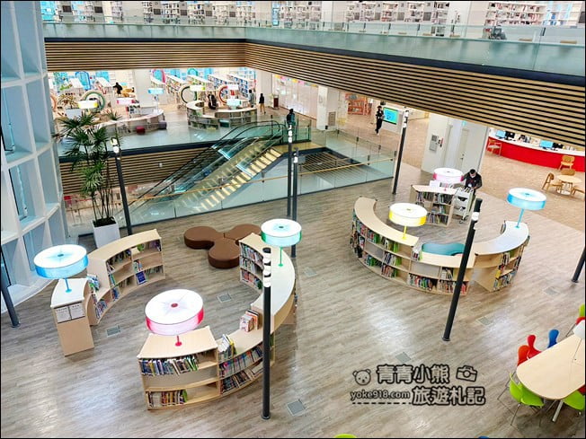 桃園景點》桃園圖書總館.最美地標、還有特色店家可以一起逛 @青青小熊*旅遊札記 桃園景點》桃園圖書總館.最美地標、還有特色店家可以一起逛 @青青小熊*旅遊札記