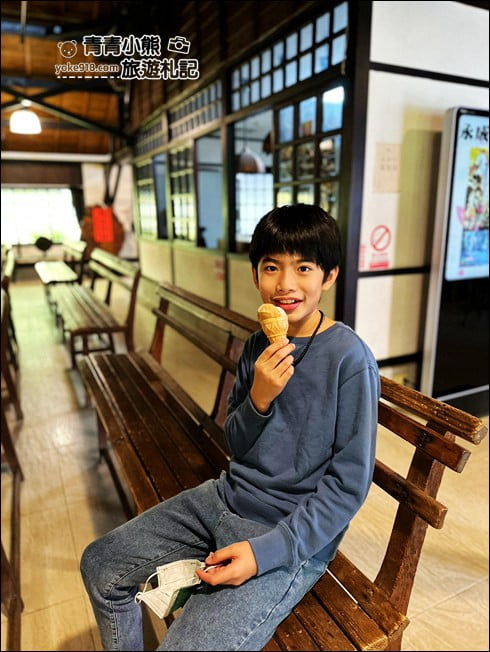 台南景點》鹽水永成戲院．懷舊復古原汁原味呈現~可愛超萌胖胖兔也來一起看電影 @青青小熊＊旅遊札記