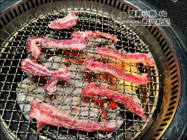 高雄景點》碳佐麻里燒肉,像水上美術館一樣漂亮的精品燒肉(高雄時代店) @青青小熊*旅遊札記 高雄景點》碳佐麻里燒肉,像水上美術館一樣漂亮的精品燒肉(高雄時代店) @青青小熊*旅遊札記