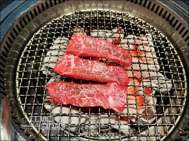 高雄景點》碳佐麻里燒肉,像水上美術館一樣漂亮的精品燒肉(高雄時代店) @青青小熊*旅遊札記 高雄景點》碳佐麻里燒肉,像水上美術館一樣漂亮的精品燒肉(高雄時代店) @青青小熊*旅遊札記