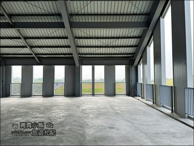 台南景點》新化果菜市場，還有空中大草皮，顛覆傳統新化最美果菜市場 @青青小熊＊旅遊札記