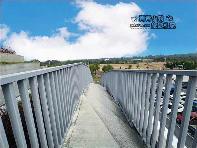 台南景點》新化果菜市場，還有空中大草皮，顛覆傳統新化最美果菜市場 @青青小熊＊旅遊札記