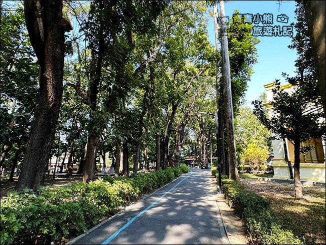 高雄景點》橋頭糖廠~假日好去處來這散步騎腳踏車，還有五分車可以坐 @青青小熊＊旅遊札記