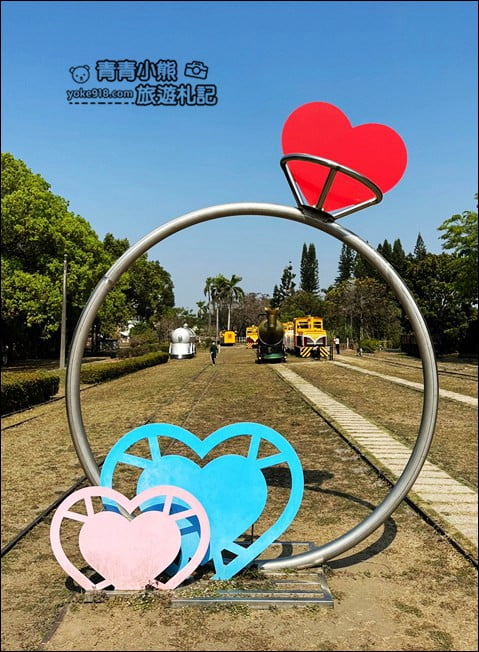 高雄景點》橋頭糖廠~假日好去處來這散步騎腳踏車,還有五分車可以坐 @青青小熊*旅遊札記 高雄景點》橋頭糖廠~假日好去處來這散步騎腳踏車,還有五分車可以坐 @青青小熊*旅遊札記