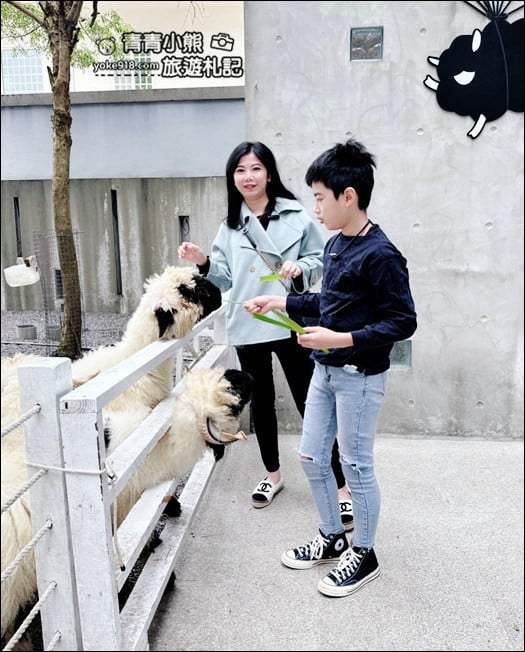宜蘭新景點》黑RURU CAFE.來找黑嚕嚕的笑笑羊拍照去 @青青小熊*旅遊札記 宜蘭新景點》黑RURU CAFE.來找黑嚕嚕的笑笑羊拍照去 @青青小熊*旅遊札記